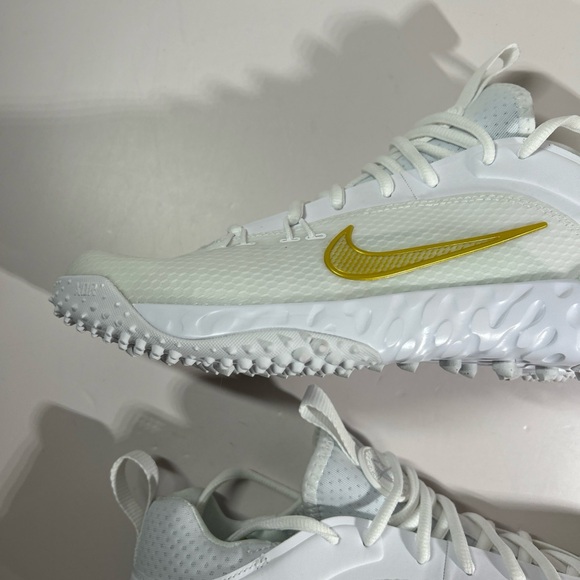 Nike Huarache 9 Elite TF Turf LAX FN0310-100 White Gold Mens Sz. 10 Lacrosse New - Picture 2 of 12